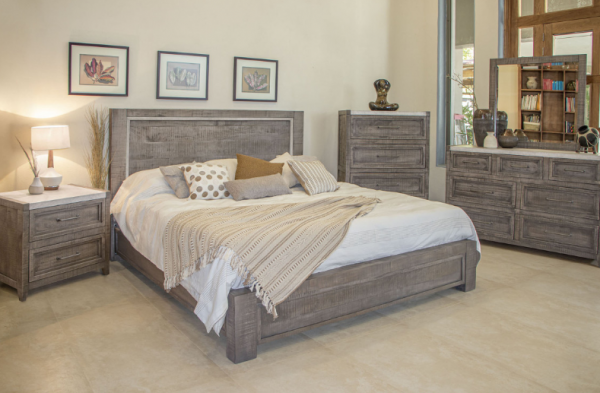 Perabot dengan Detail Marmer